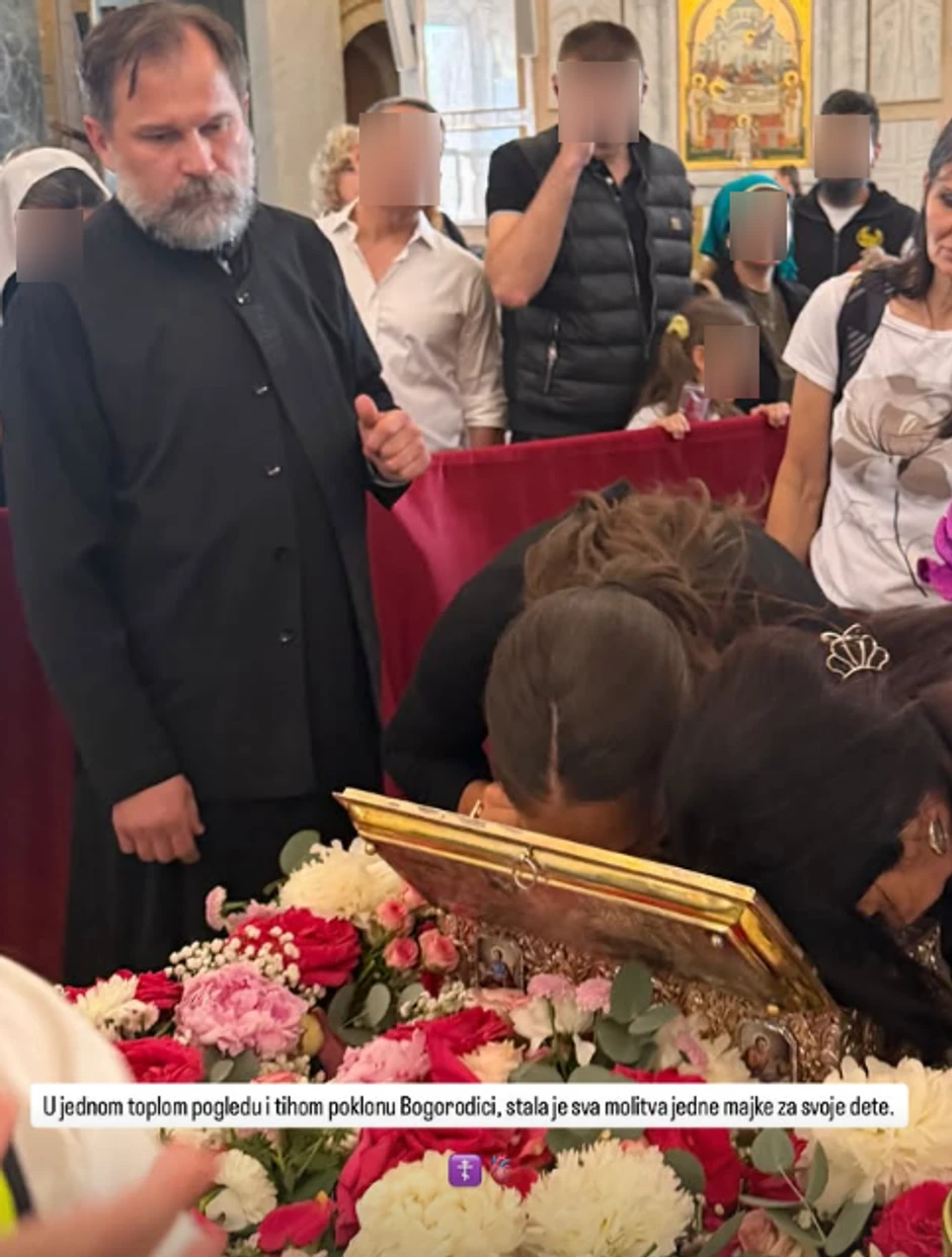 Zorana se poklonila Bogorodičinom pojasu