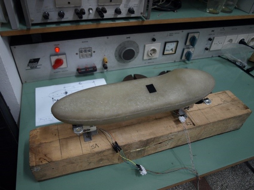 Rezervoar za "sloshing"