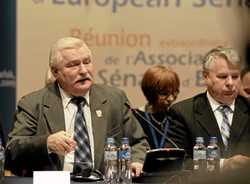 Wałęsa do Borusewicza: Znałeś się na strajkach jak wół na gwiazdach