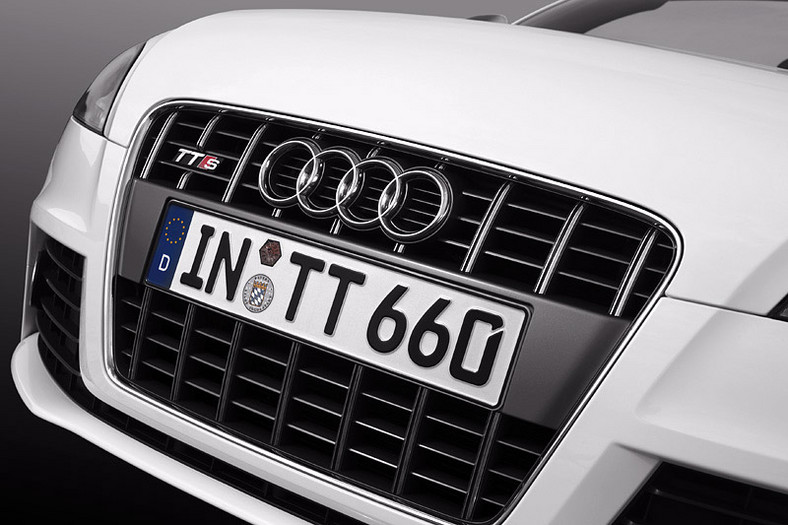 Audi TT-S – pierwsze fotografie szybkiej Tetetki