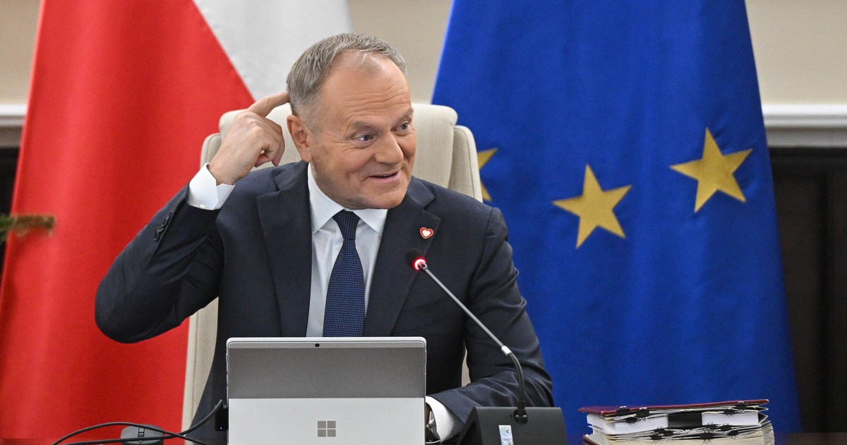 Tusk ma powody do zadowolenia. Sprzyja mu kilka czynników [ANALIZA]