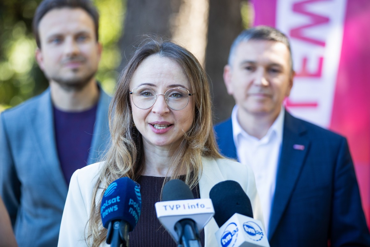 Agnieszka Dziemianowicz-Bąk, Arkadiusz Sikora, Piotr Sebastian Kozdrowicki