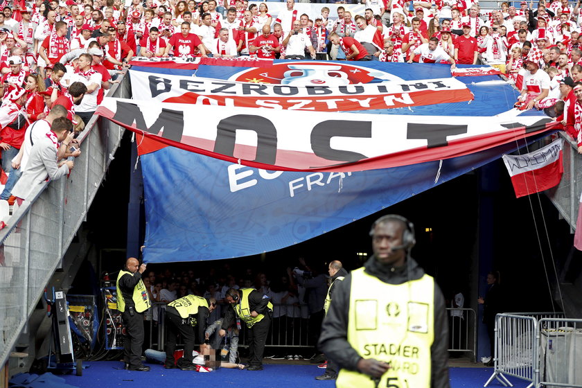 Dramat polskiego kibica na Saint-Denis FOTO