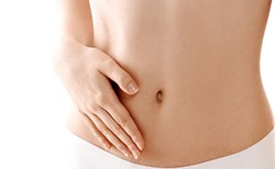 Wcale nie musi być być umięśniony! Jak zadbać o zdrowy i silny brzuch?