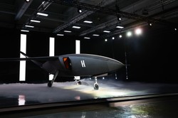 Niemiecki startup Helsing prezentuje drona bojowego „Europa” [ZDJĘCIA]