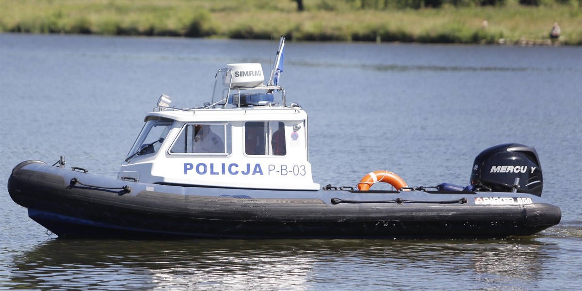 Kraków. Zostawili tonącego w Wiśle kolegę i uciekli. Mężczyzna zmarł.