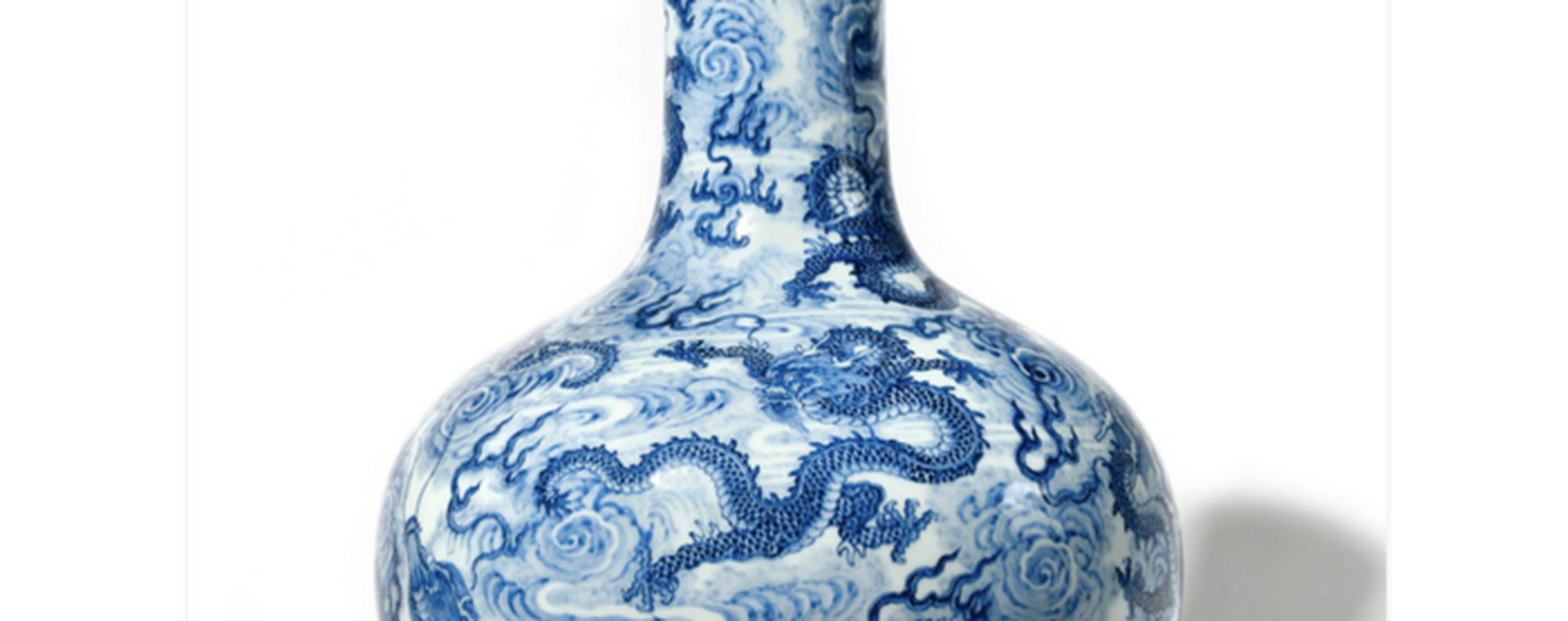 Chińska waza sprzedana na aukcji we Francji za 7,8 mln dol.
