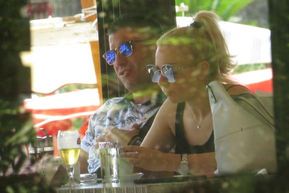 "ŠTA ĆEŠ AKO TE MUŽ OSTAVI JER NE MOŽEŠ DA RODIŠ?" Najpotresnije ispovesti srpskih pevačica o borbi za potomstvo: "Zbog godina sam se odlučila na VTO"