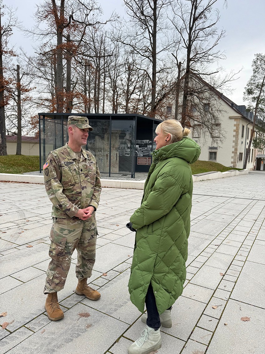 Potpukovnik O'Konor u razgovoru sa novinarkom "Blica" u EUCOM-u