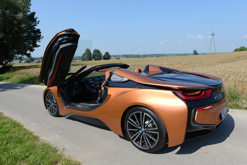 BMW i8 Roadster