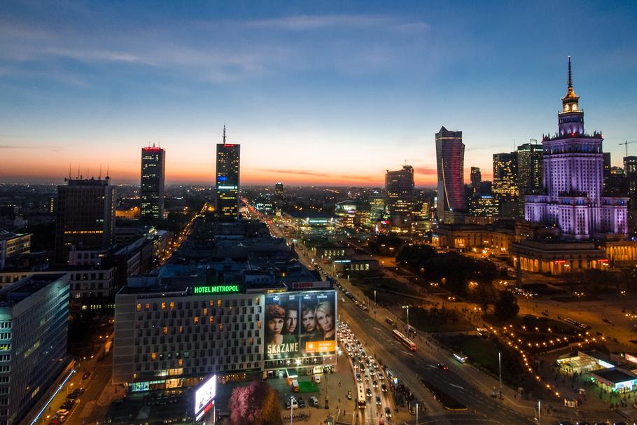 Inwestorzy z zagranicy chętnie lokują kapitał w Warszawie