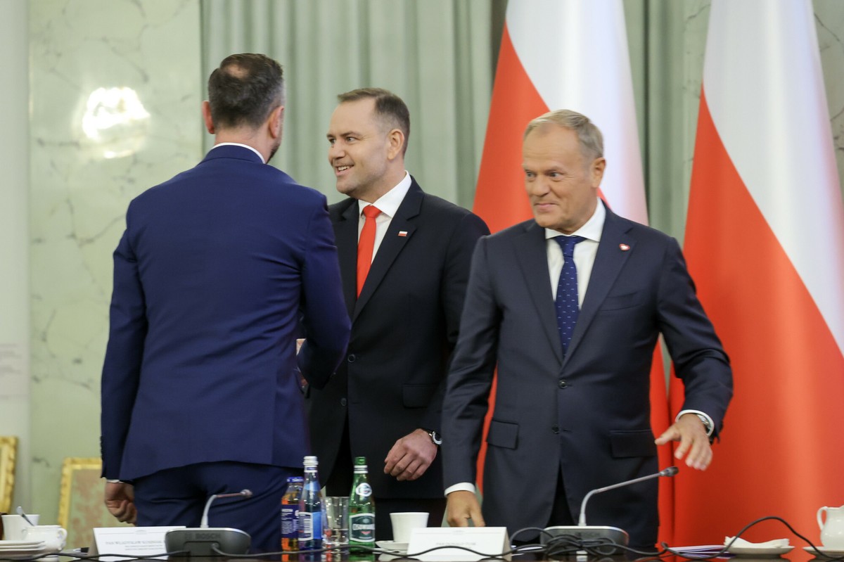 Prezydent lepszy w dyplomacji niż rząd? Nowy sondaż