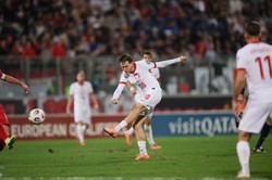 Piotr Zieliński narzeka na boisko. Przy golu pomogło mu szczęście