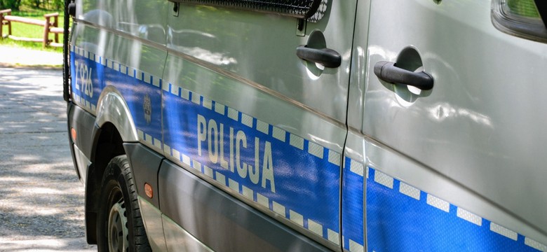 75-latek molestował chłopca w autobusie. Interweniowała policja