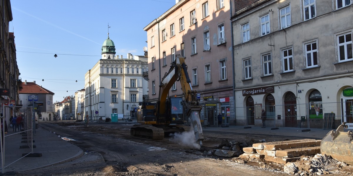 Wydatki na inwestycje jednostek samorządu terytorialnego po II kwartale wyniosły 13,1 mld zł - wynika z danych Ministerstwa Finansów.