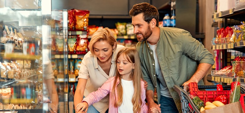 Rujnują wątrobę. Polacy je uwielbiają i kupują także dzieciom