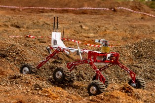 European RoverChallenge 2015: kanadyjski łazik marsjański bezkonkurencyjny [ZDJĘCIA]