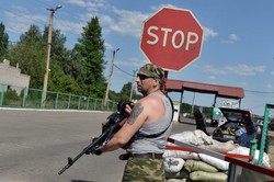 Zamach na lidera separatystów? Strzały padły z przejeżdżającego samochodu