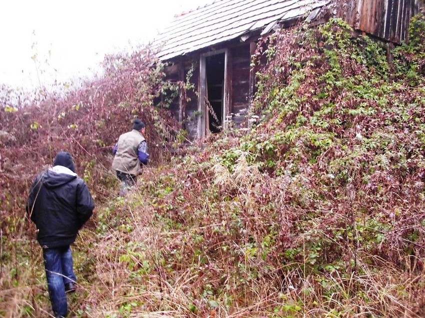 Napuštena kuća u kojoj je pronađen arsenal oružja