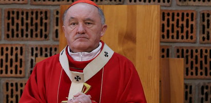 Kardynał Nycz modli się za ofiarę ataku na plebani i sprawcę
