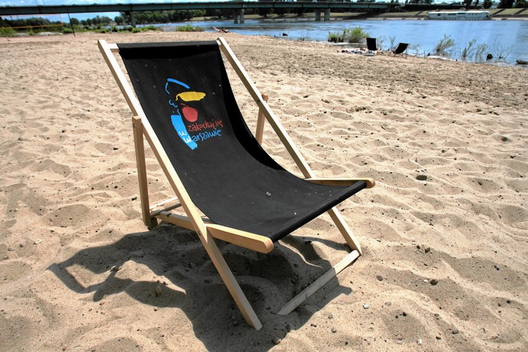 Pracujesz na lądzie, wypoczywaj nad wodą. Miejska plaża w Warszawie