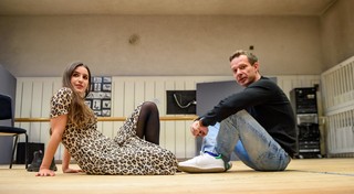 Damsko-męskie spojrzenie na seks, przeszłość i miłość. „Kilka dziewczyn' w Teatrze Narodowym