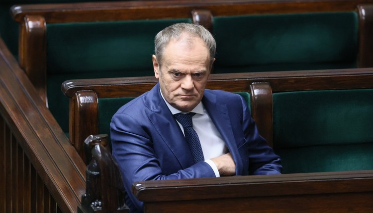 Afera zegarkowa w MON. Tusk zabrał głos