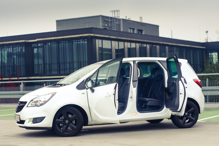 Opel meriva - najmniej usterkowe używane auto wśród rodzinnych modeli wg TUV 2015 (van i minivan)