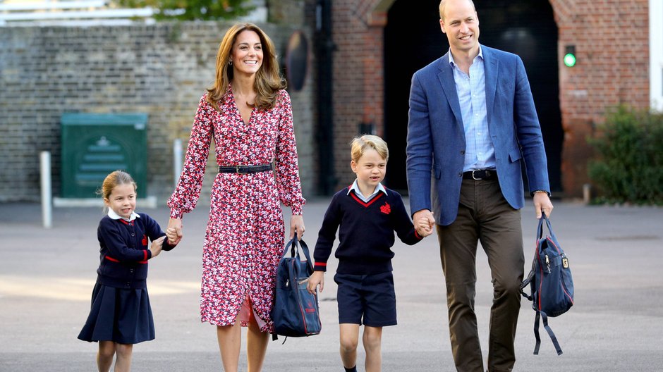 Kate Middleton i książę William oraz księżniczka Charlotte i książę George w 2019 r.