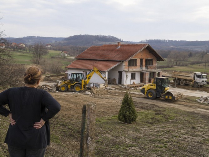 Milenko je kuću zidao 40 godina, a kad je umro ćerka sve rasprodala za 3 dana