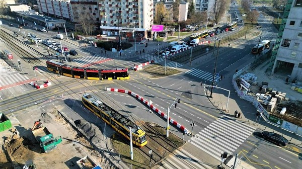 Ze zmianami na ul. Banacha muszą się liczyć pasażerowie komunikacji miejskiej, a także kierowcy.