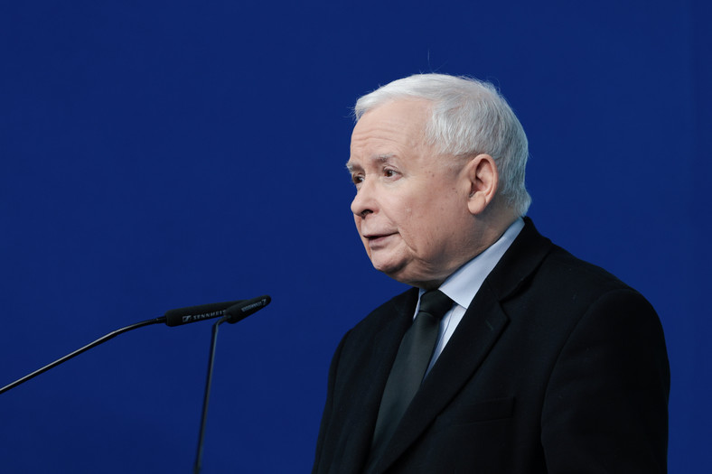 Jarosław Kaczyński podczas konferencji w siedzibie PiS (Warszawa, 22.02.2024)