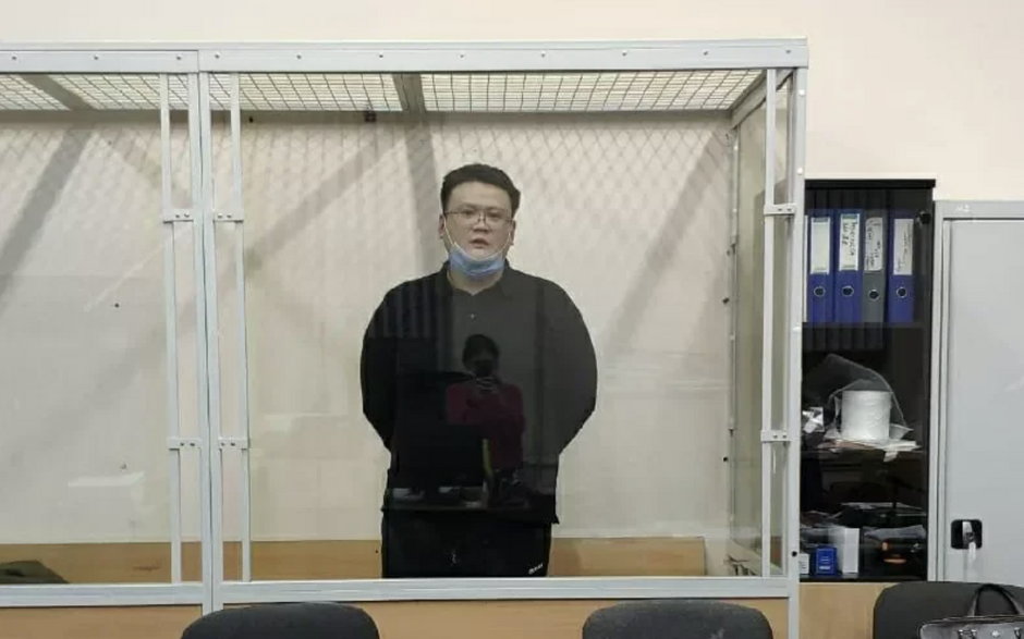 Wang Huei przed sądem w Sankt Petersburgu.