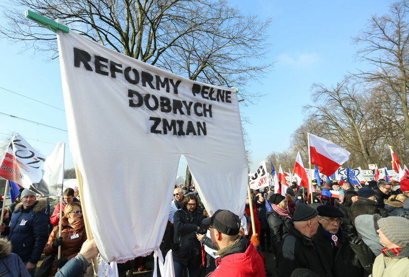 Manifestacja KOD w Warszawie