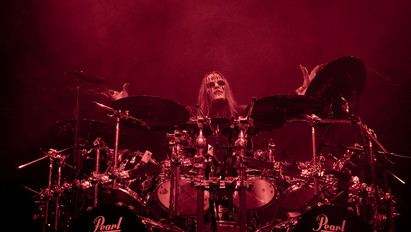 Meghalt a Slipknot alapítója, dobosa, Joey Jordison 