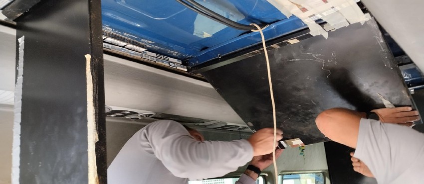 Carinici su u kombiju otkrili 25.000 cigareta