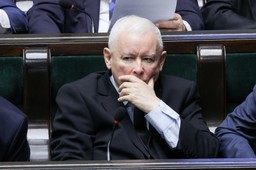 "pis w kłopotliwej sytuacji". zagraniczna prasa wieszczy kłopoty kaczyńskiego
