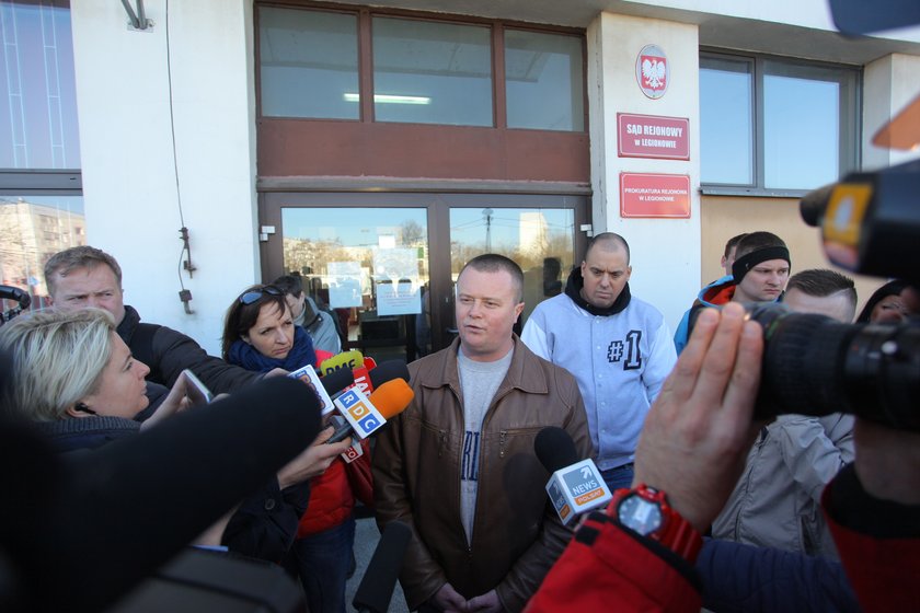 Protest mieszkańców pod prokuraturą w Legionowie