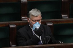 Suski: Chyba się zaszczepię przeciwko Covid-19, ale trochę się waham