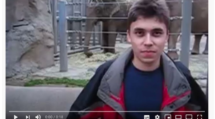 A YouTube egyik alapítója, Jawed Karim töltötte fel ezt a videót, amely a legelső volt az oldalon