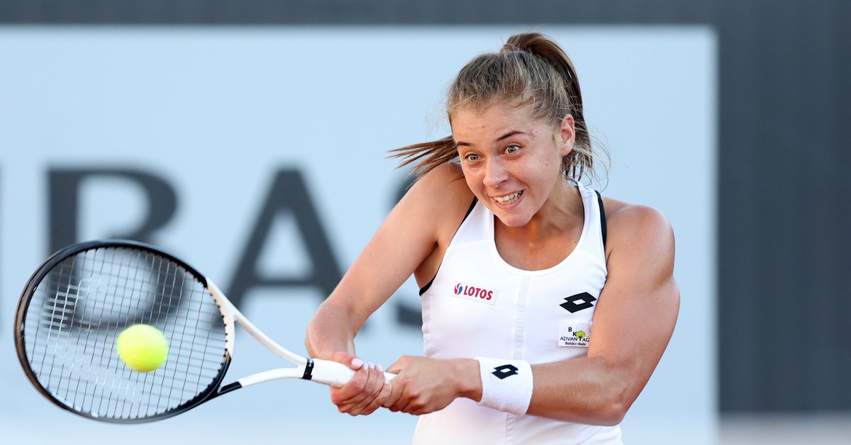 Další úspěch od Polky.  Maja Chwalińska postoupila do čtvrtfinále čtyřhry