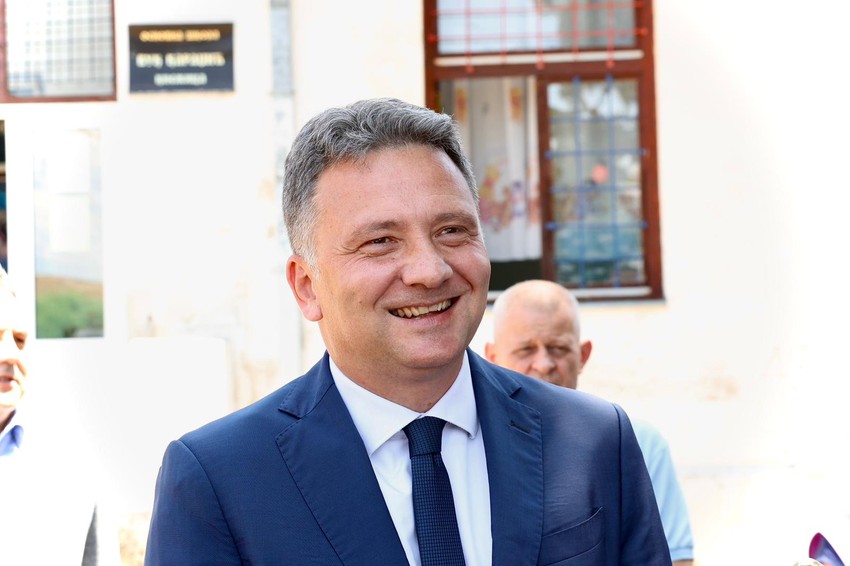 U selu Knežica pored Doljevca uveden brzi internet