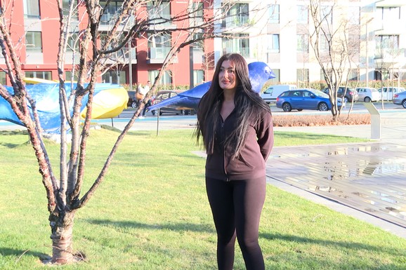 ĆERKA ESTRADNOG PARA OTIŠLA U CRKVU ZA LAZAREVU SUBOTU Slavila Vrbicu sa venčićem, ovako uživa nakon što je preživela dramu u Dubaiju