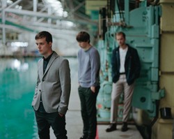 Transfer przed White Lies