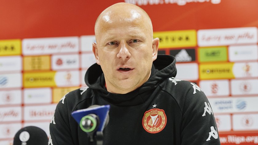 Janusz Niedźwiedź (40 l.) odmienił grę Widzewa i zmierza z tym zespołem do ekstraklasy.