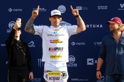 Krwawa jatka na gali KSW. Janikowski zmasakrował rywala [WIDEO]