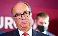 Czarzasty o PiS: Jeśli "wezmą za pysk lekarzy", to będzie to "po prostu głupia ustawa"