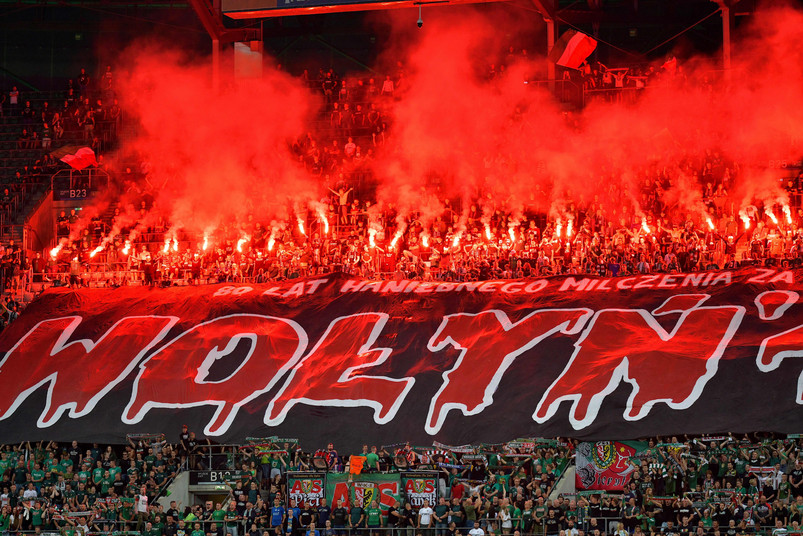 Antyukraińskie transparenty na meczu we Wrocławiu