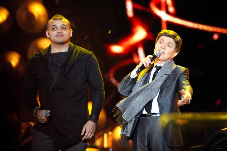 Jerzy Połomski i Damian Ukeje podczas imprezy Sylwester z Dwójką we Wrocławiu – grudzień 2012