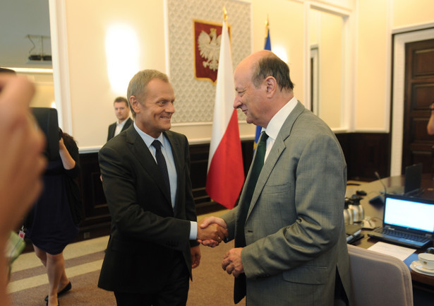 Donald Tusk i Jacek V. Rostowski na posiedzeniu rządu.